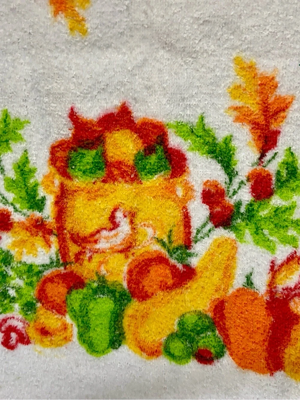 Set of 2 Vintage Kitchen Towels with Vegetable Designs